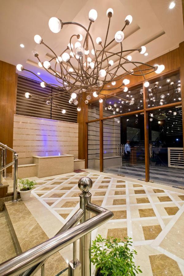 Regenta Central Noida, Sector 49 Exterior photo